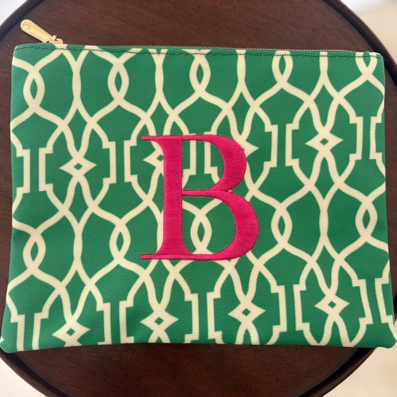 Green and Pink Patterned Embroidered B Pouch - Picture 1 of 3